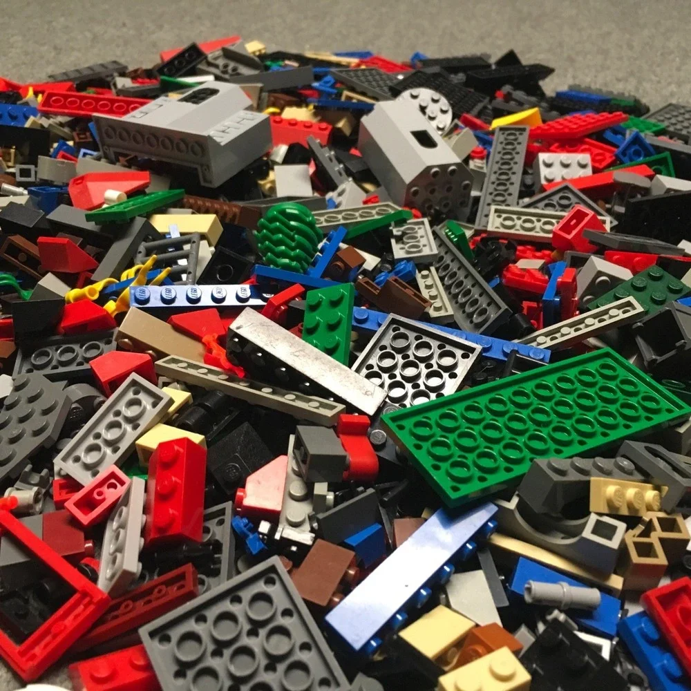 1.5 LB Castle LEGO Black Knight Falcon Fantasy King's Bulk Lot Various Pieces